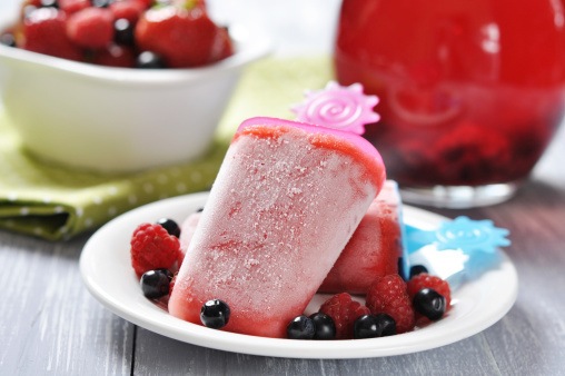 Keep Cool with Pup-Sicles! Dog-friendly Popsicle Recipes - The Dogington Post